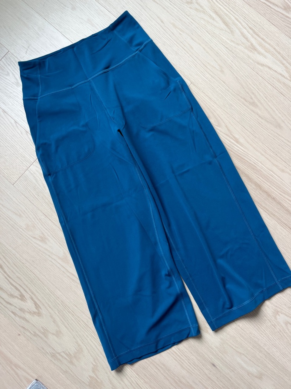 lululemon athletica Teal Wide-Leg Cropped Pants